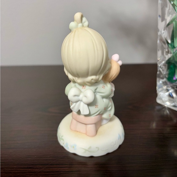 Precious Moments growing in grace age 4 - Picture 2 of 3